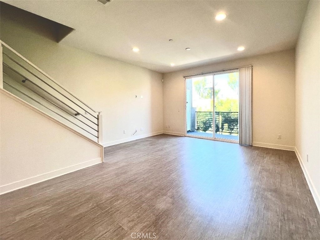 9040 Garvey Avenue - Photo 6