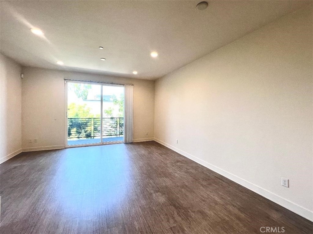 9040 Garvey Avenue - Photo 9