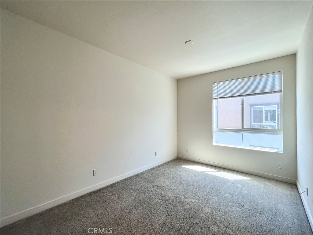 9040 Garvey Avenue - Photo 4