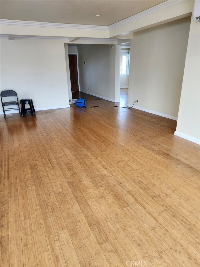 628 W Floral - Photo 4