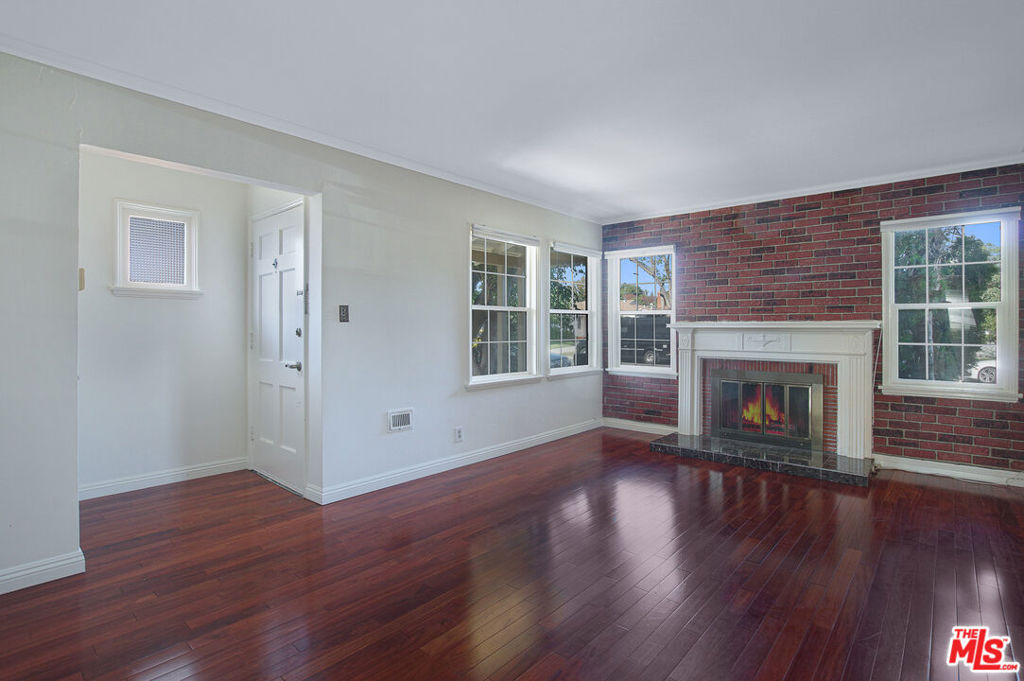 9408 Cattaraugus Avenue - Photo 3