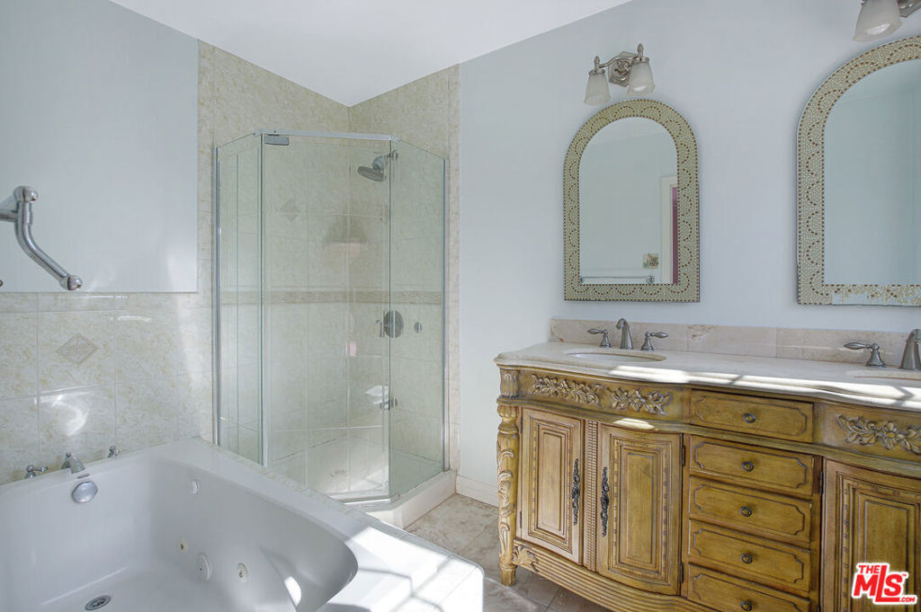 9408 Cattaraugus Avenue - Photo 13