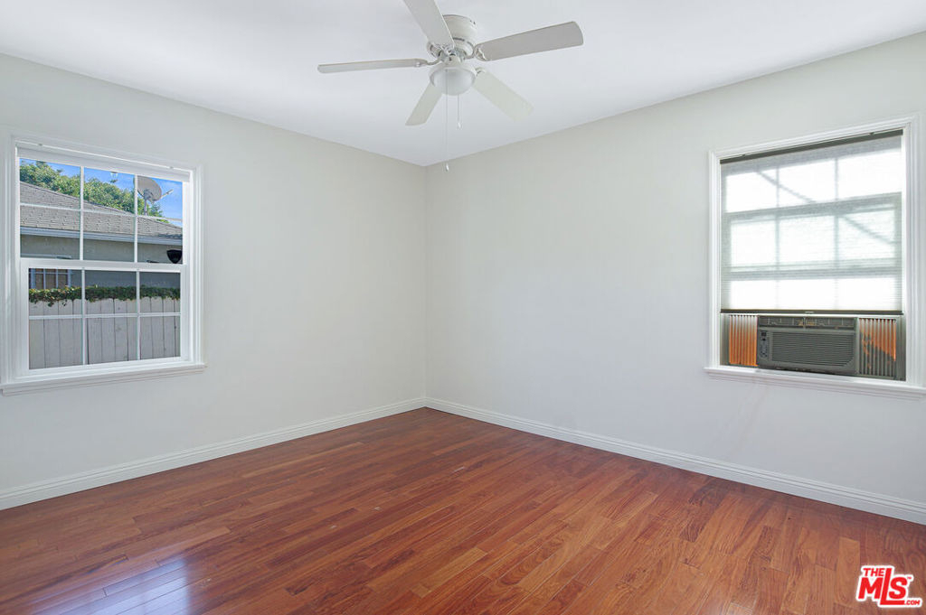 9408 Cattaraugus Avenue - Photo 10