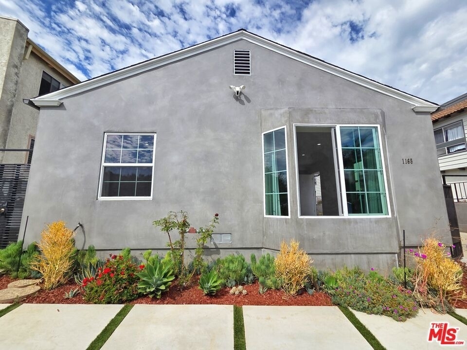 1165 Stanford St - Photo 14