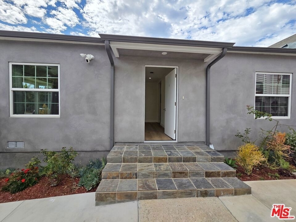 1165 Stanford St - Photo 13