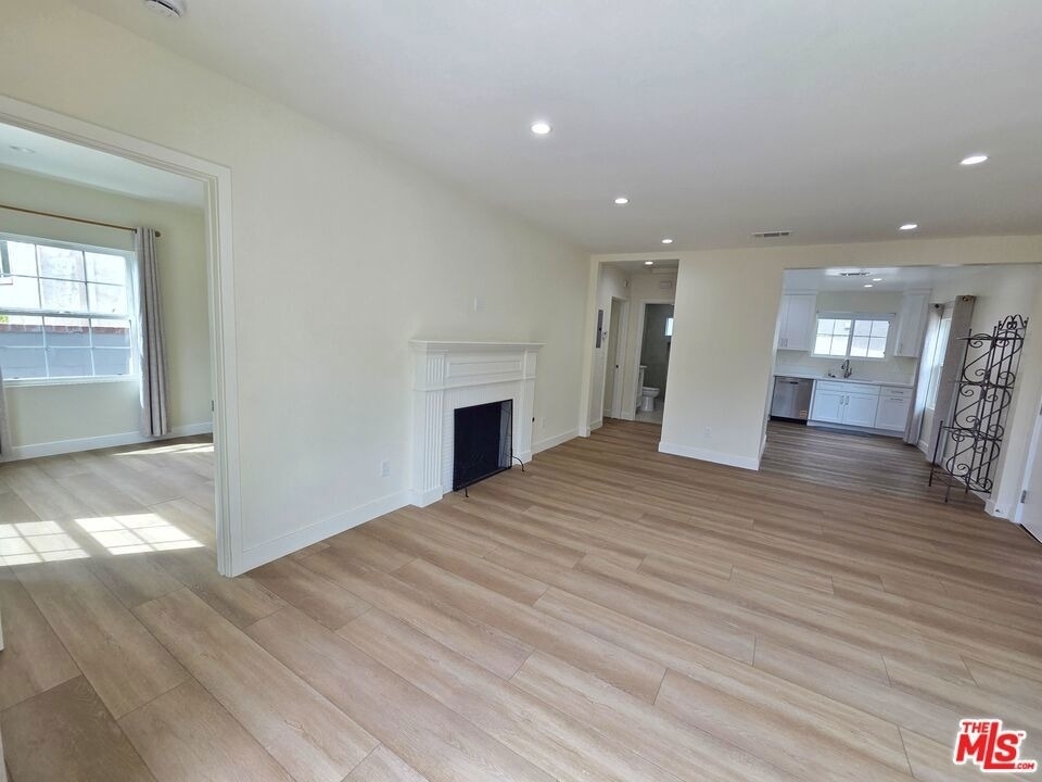 1165 Stanford St - Photo 1