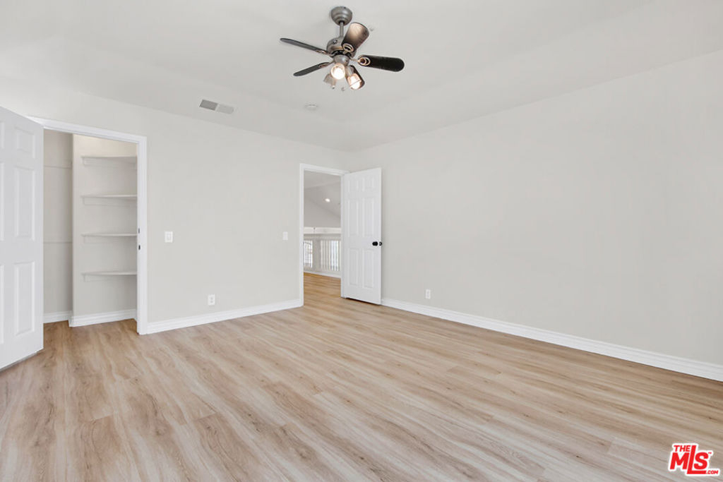 5532 Angelus Avenue - Photo 13