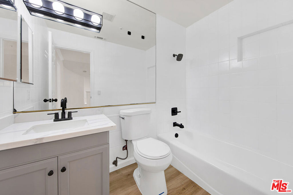 5532 Angelus Avenue - Photo 12