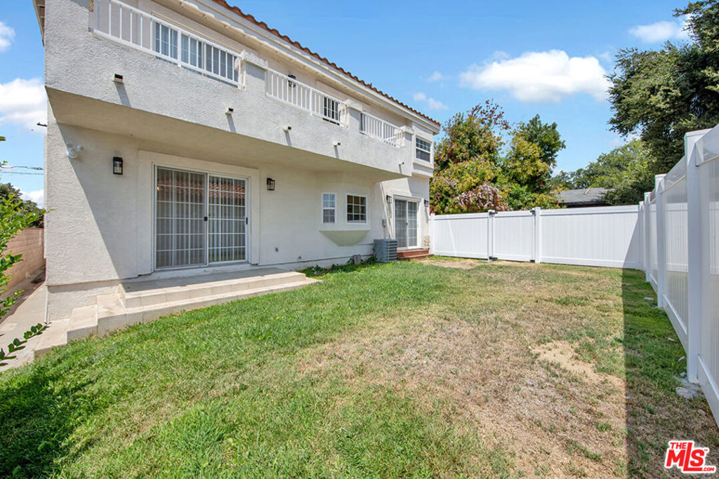 5532 Angelus Avenue - Photo 1