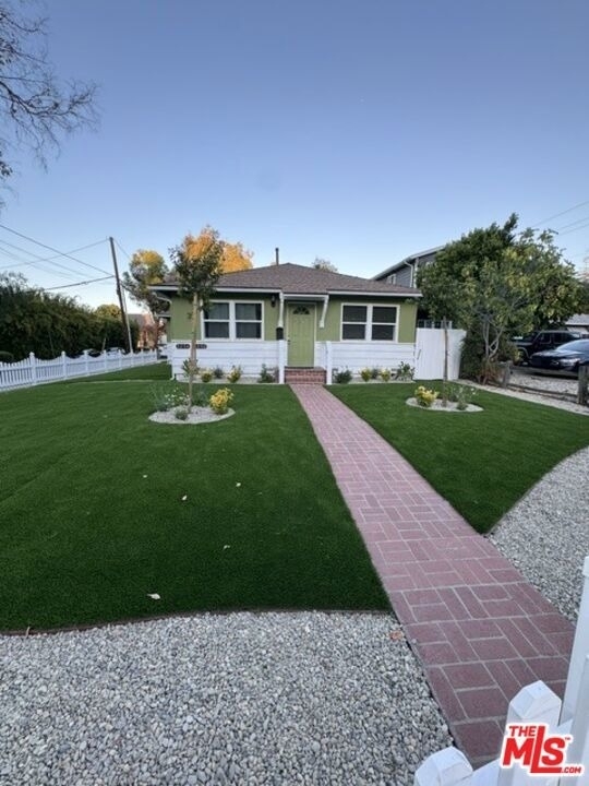 5252 Canoga Avenue - Photo 0