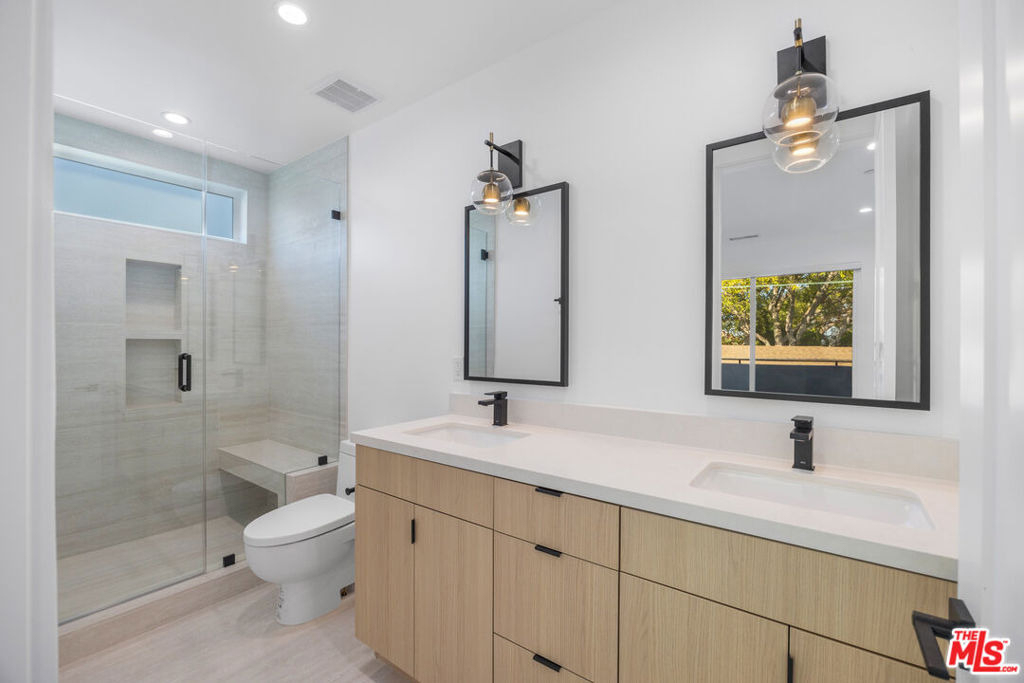 1330 Mohawk Street - Photo 7