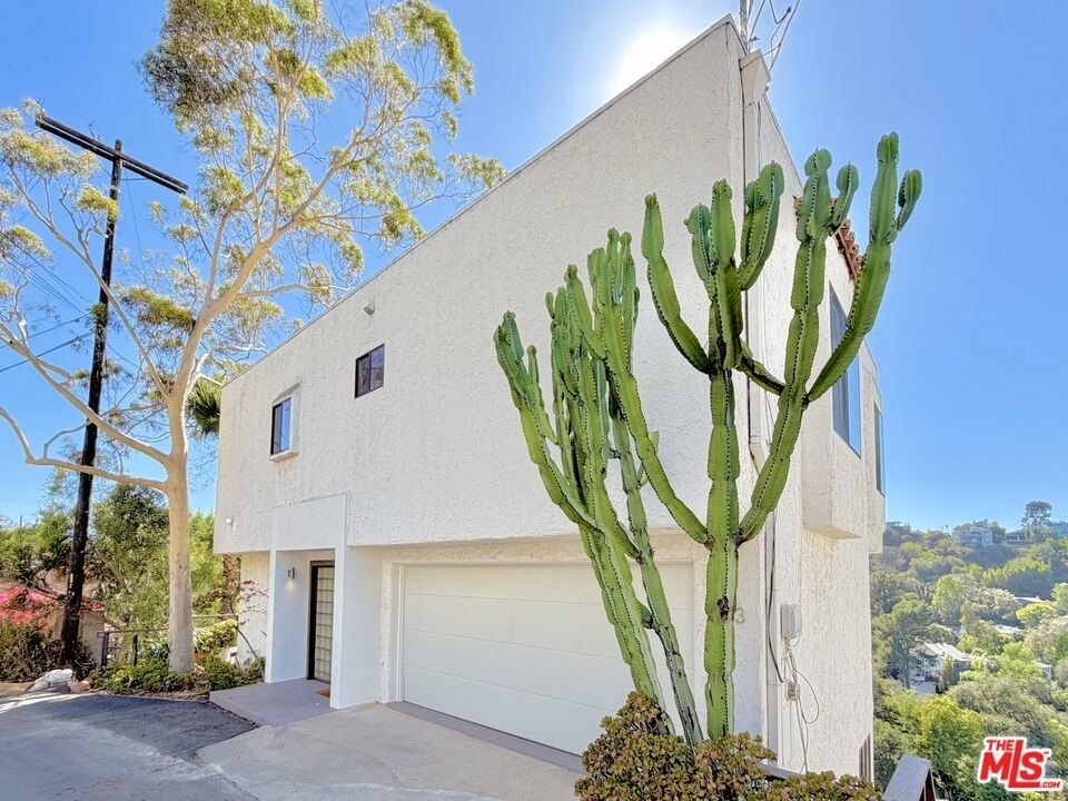 2013 Cyprean Drive - Photo 1