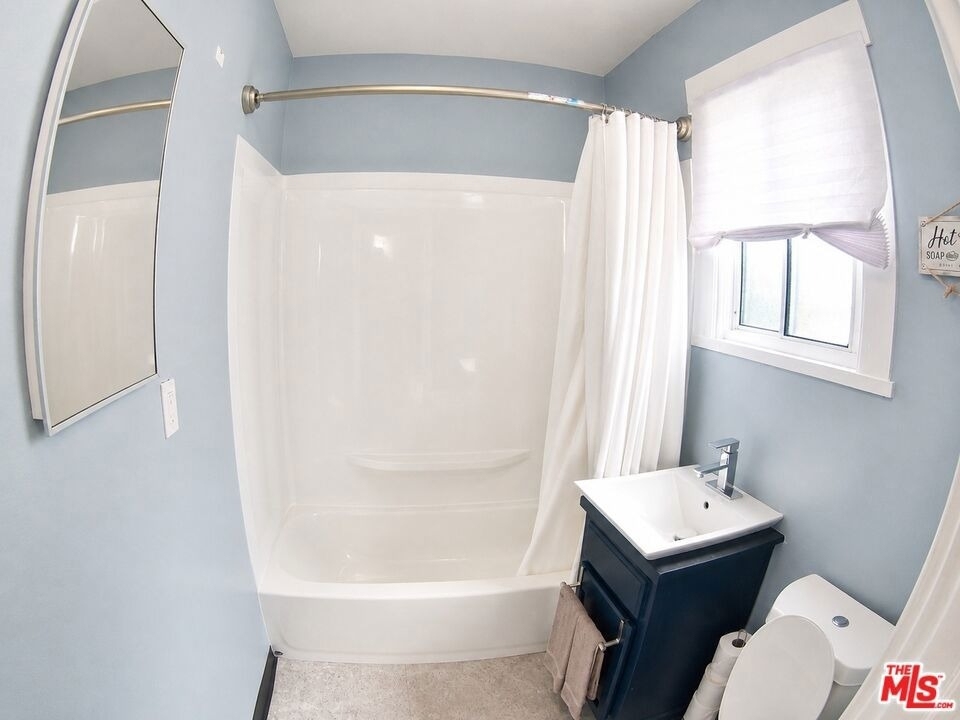 228 W 70th Street - Photo 11