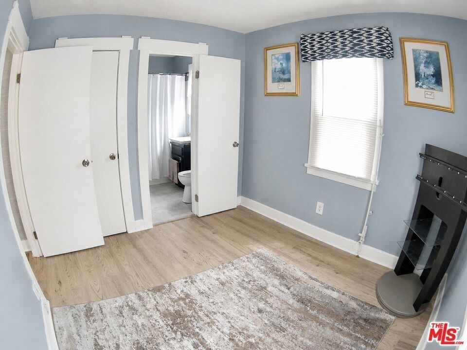 228 W 70th Street - Photo 10