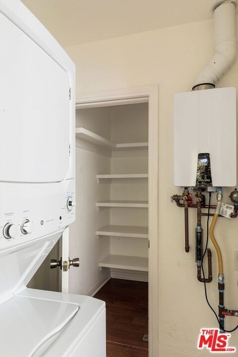 1054 S Stanley Avenue - Photo 8