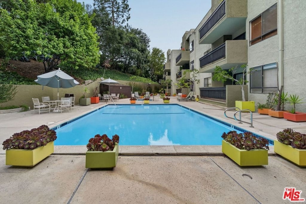 2018 Griffith Park Boulevard - Photo 19