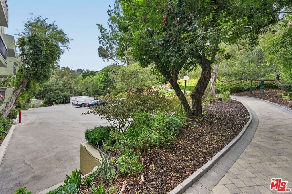 2018 Griffith Park Boulevard - Photo 24