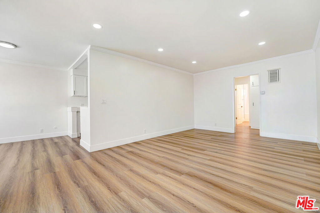 8208 Romaine Street - Photo 0