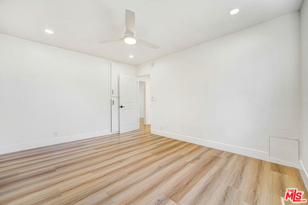 8208 Romaine Street - Photo 7