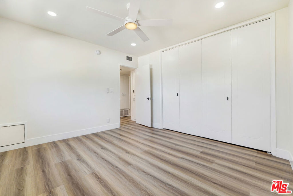 8208 Romaine Street - Photo 8
