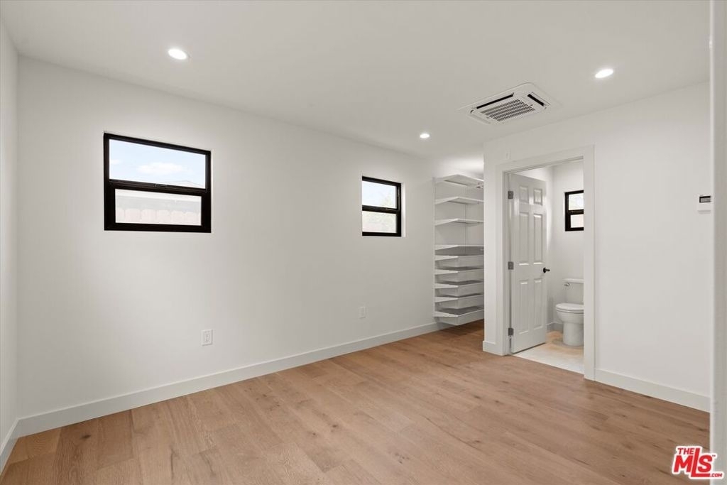 3792 1/2 Van Ness Avenue - Photo 5