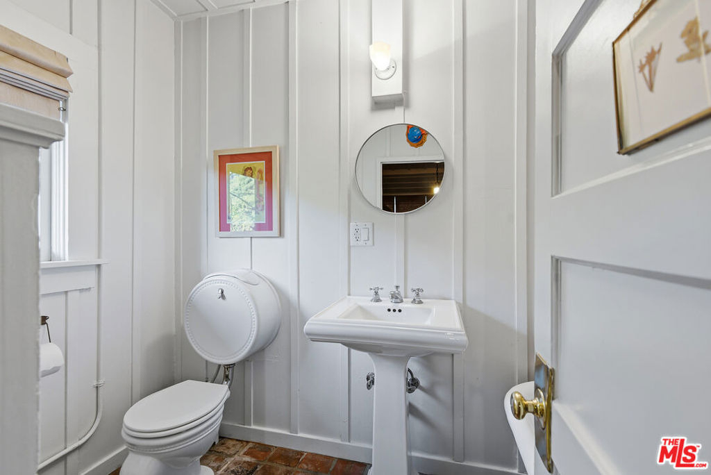 2049 Oakstone Way - Photo 11