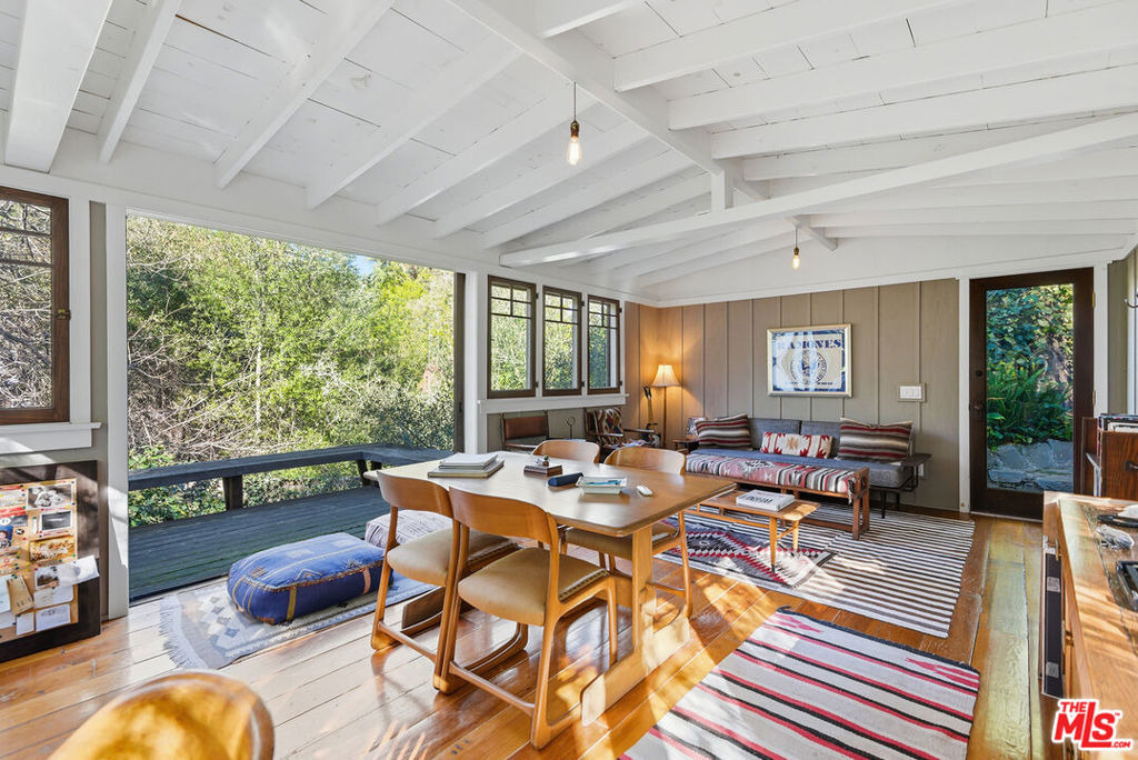 2049 Oakstone Way - Photo 17
