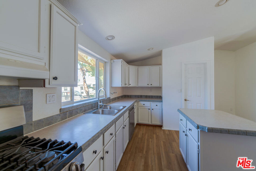 25120 Charina Lane - Photo 5