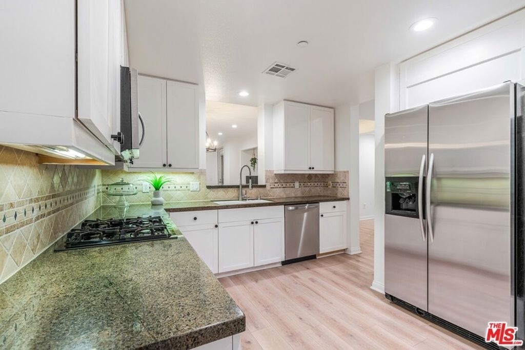 5625 Crescent Park - Photo 8