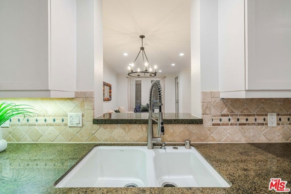 5625 Crescent Park - Photo 6