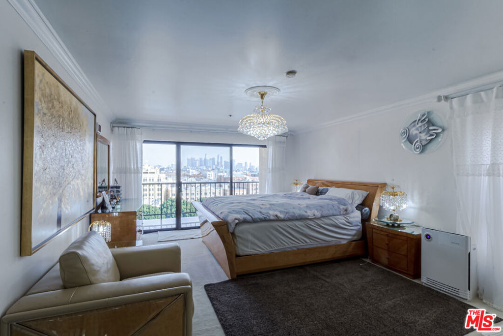 727 S Ardmore Avenue - Photo 8