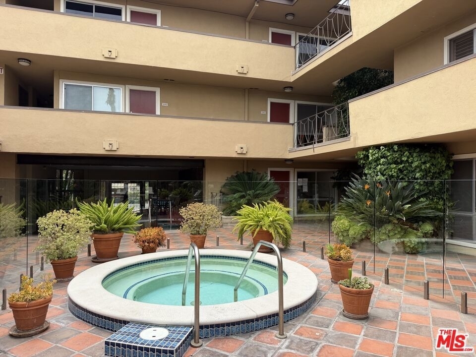 970 Palm Avenue - Photo 11