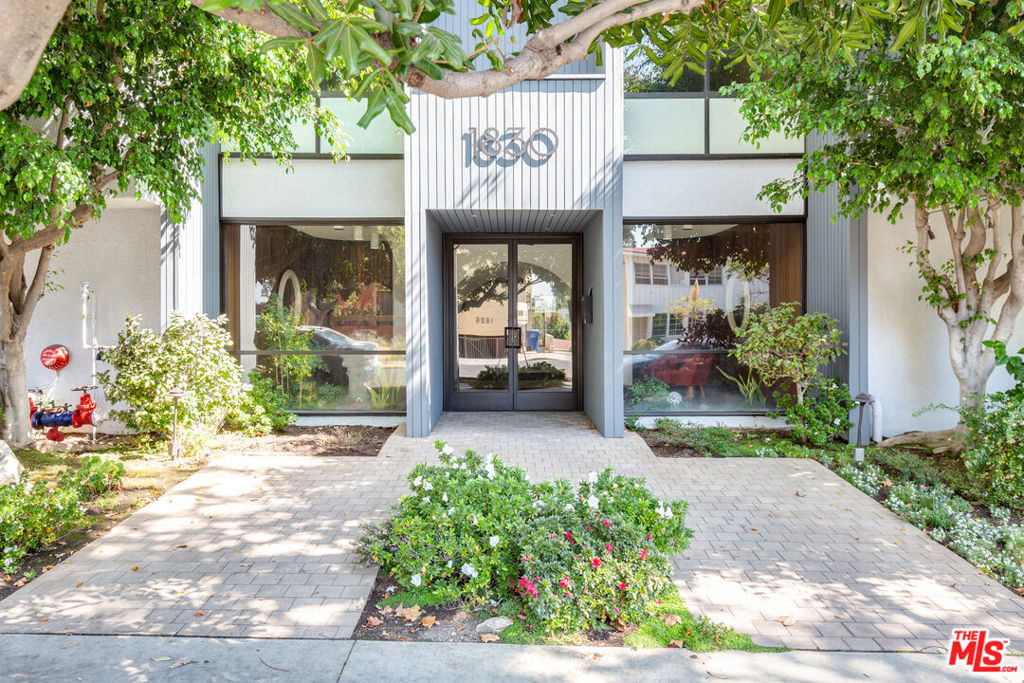 1830 Westholme Avenue - Photo 31