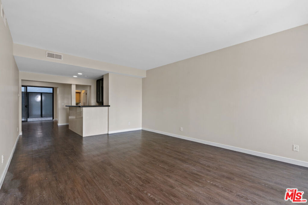 1830 Westholme Avenue - Photo 5