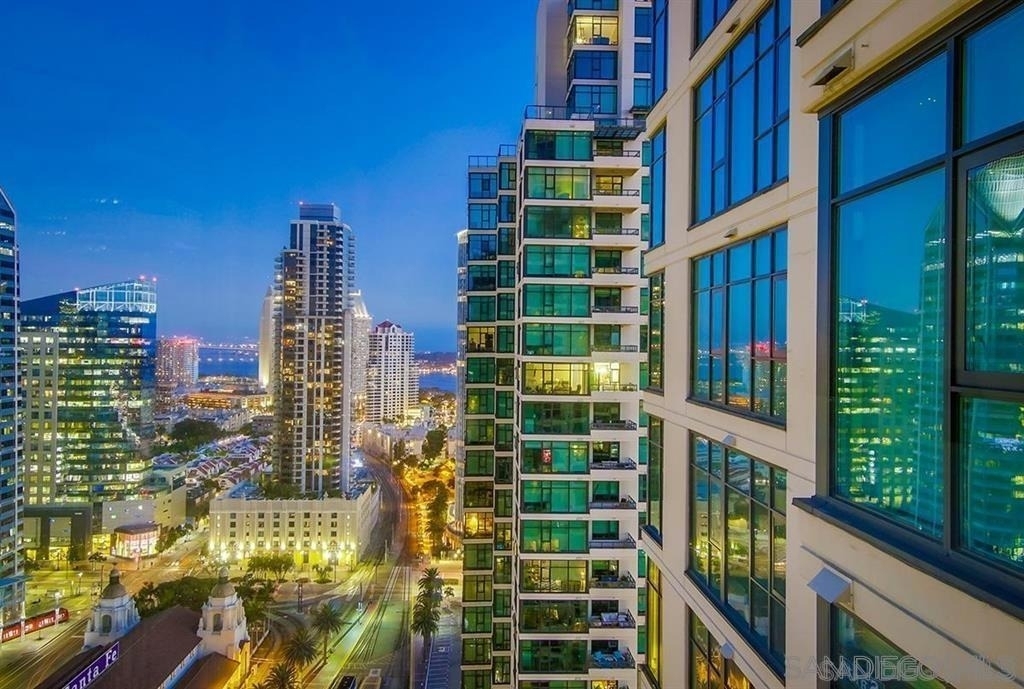 1205 Pacific Hwy - Photo 0
