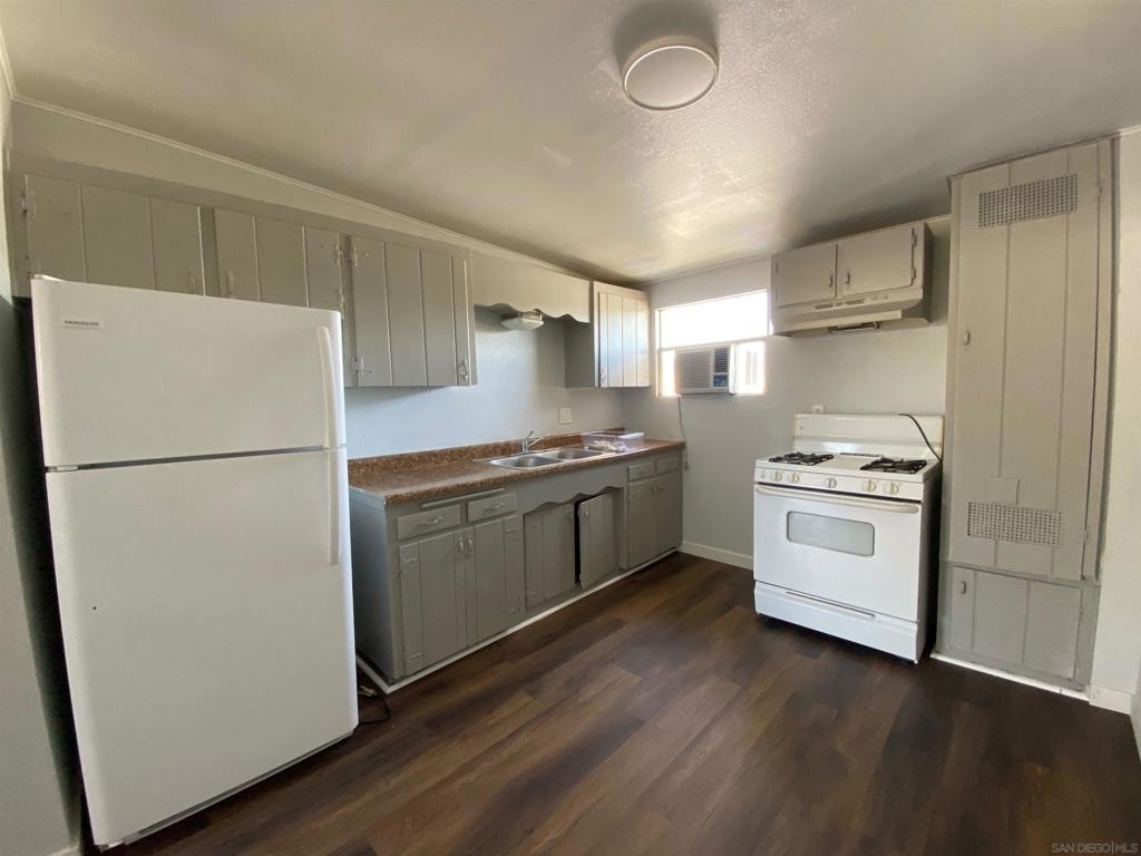 532 N 1st St - Photo 4