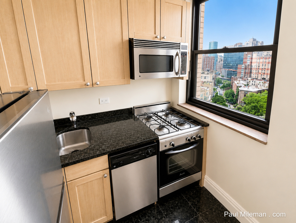 11th Street & 2nd Avenue - Photo 3