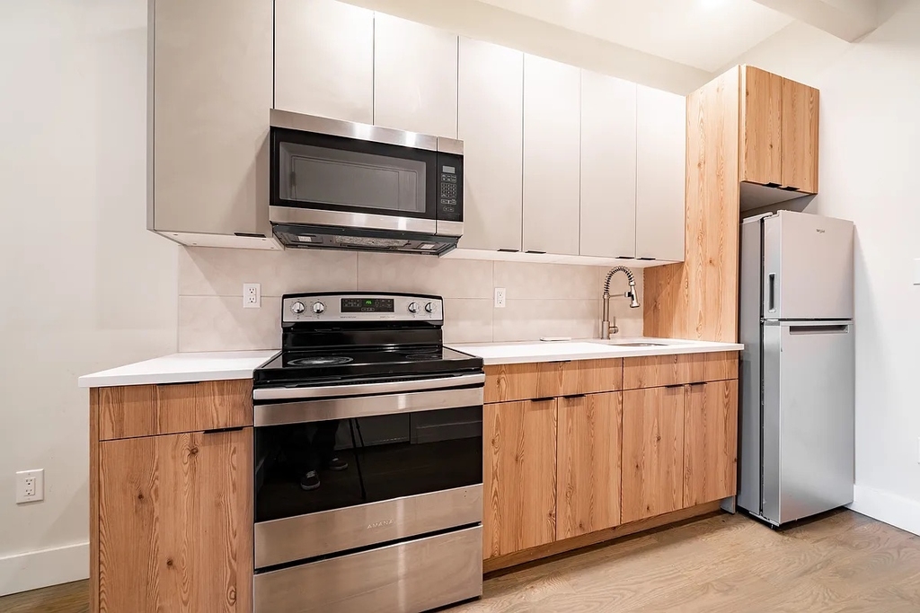 Nostrand Avenue - Photo 1