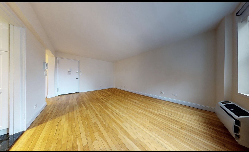  West 13th Street - Photo 1