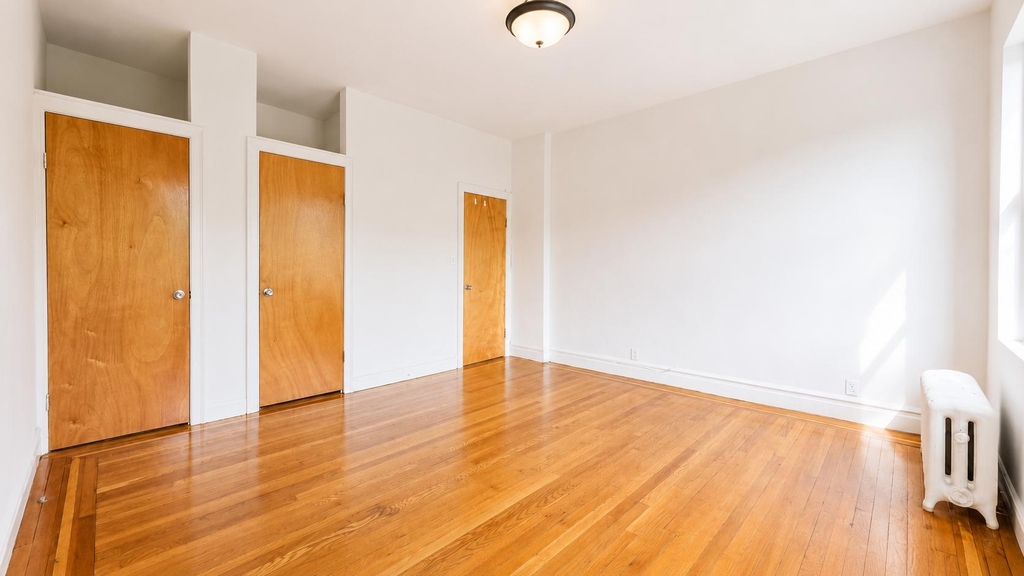 652 West 163rd Street - Photo 7