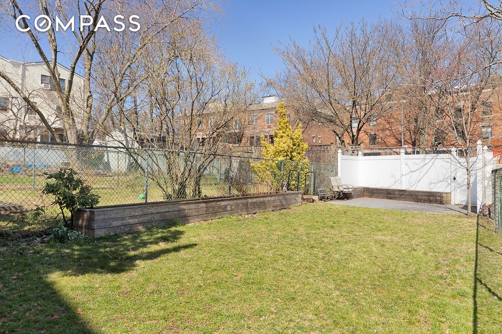 17th Street - Photo 2