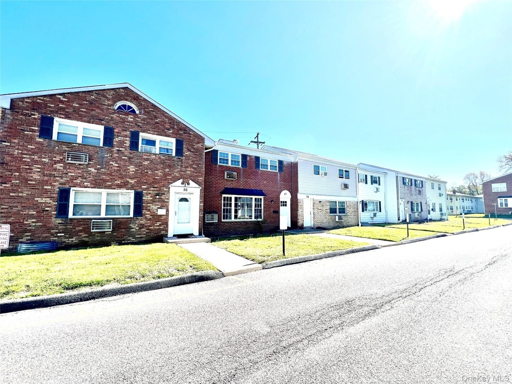 27 Lexington Lane - Photo 1