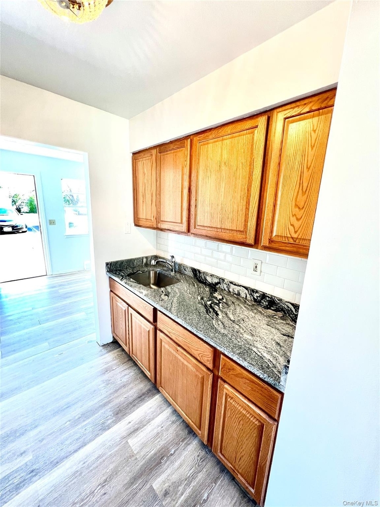27 Lexington Lane - Photo 3