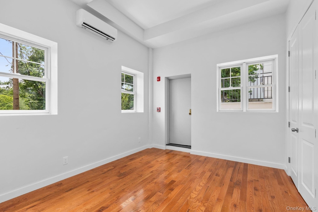 99 Main Street - Photo 6