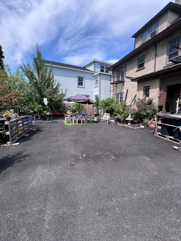 298 Highland Avenue - Photo 17