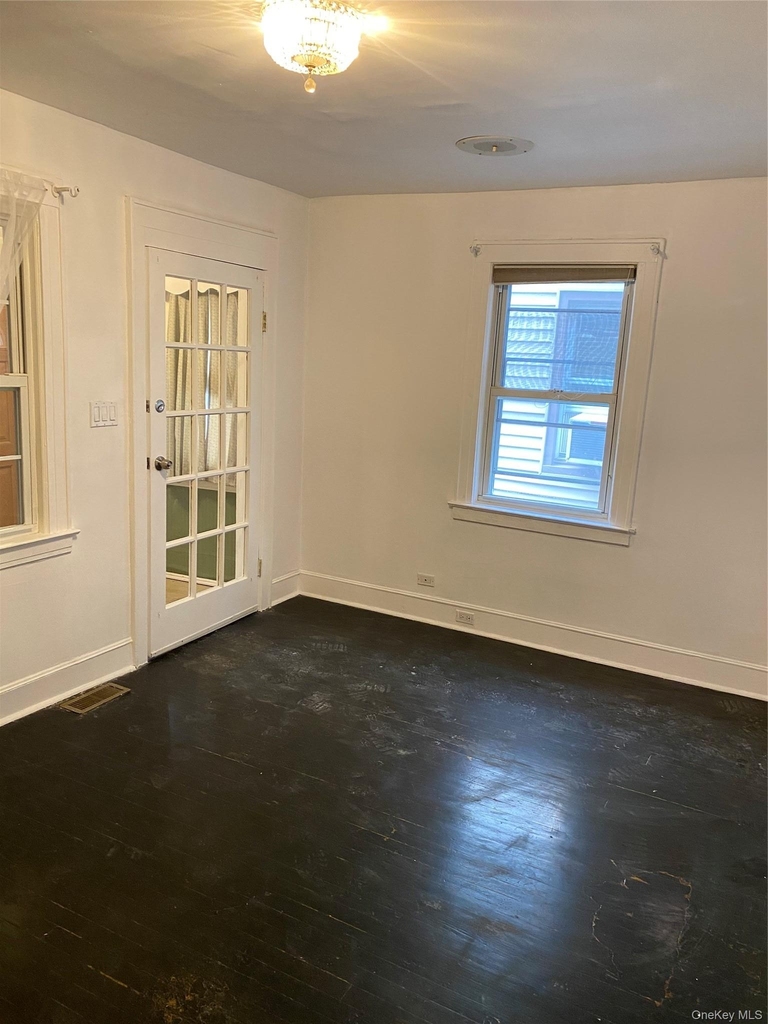 84-59 126th Street - Photo 3