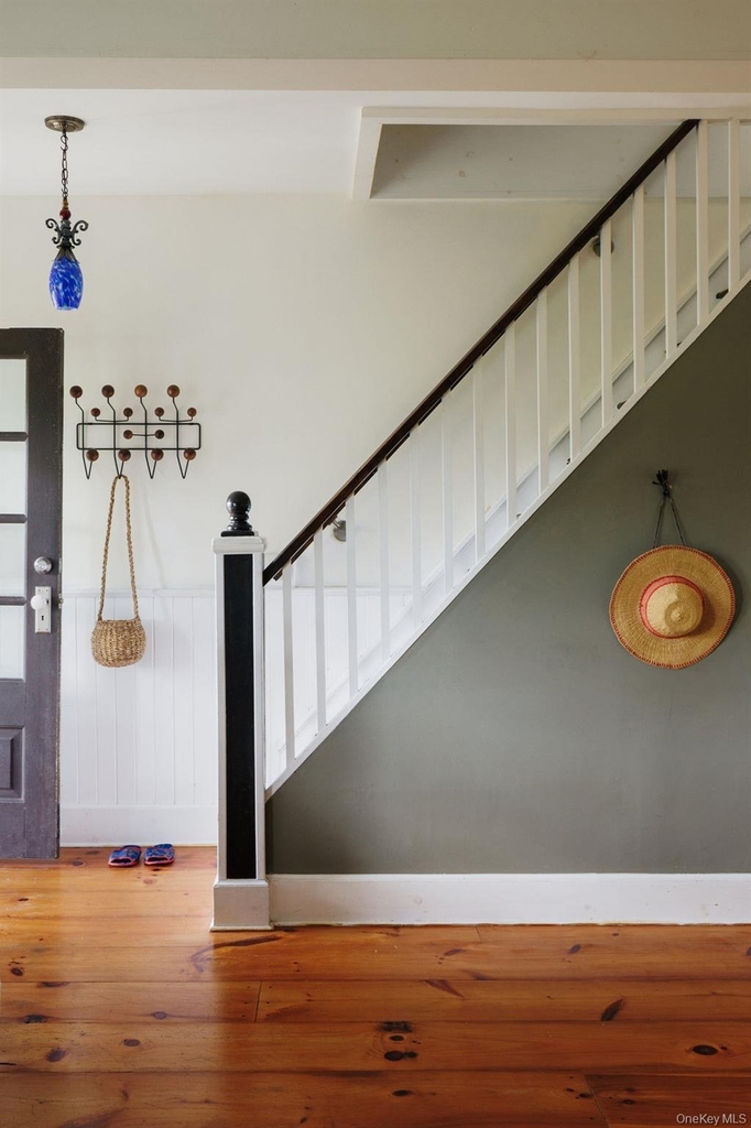 215 Moore Road - Photo 3
