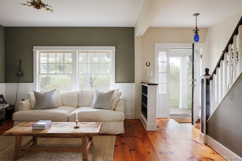 215 Moore Road - Photo 5