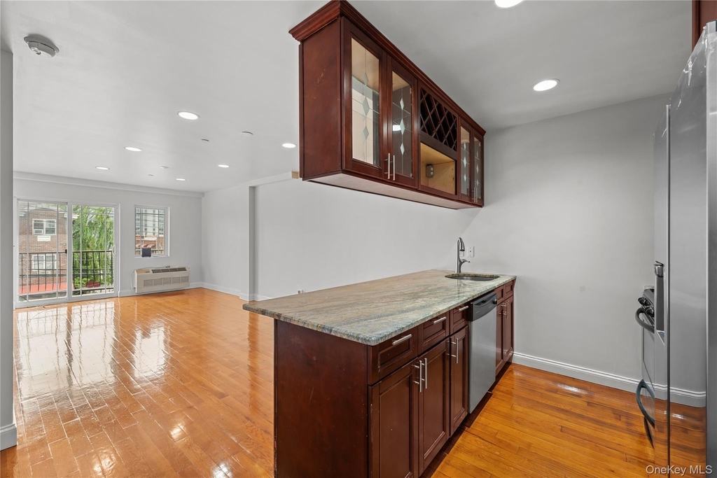 69-07 43 Avenue - Photo 2
