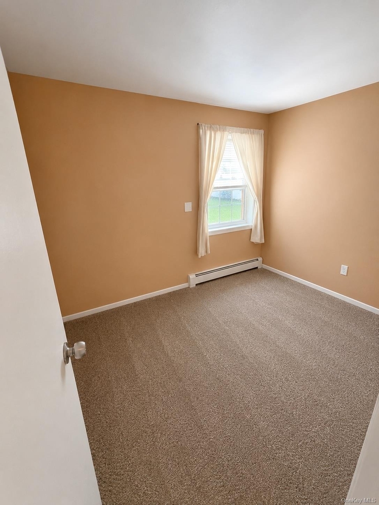 272 Davenport - Photo 9
